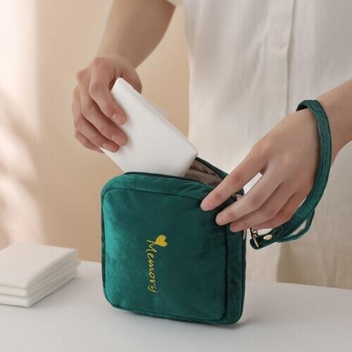 Velour Multifunctional Sanitary Pad Bags Letter Embroidery Reusable Napkin Organizer Women Pad Pouch Bags Portable Makeup Bags