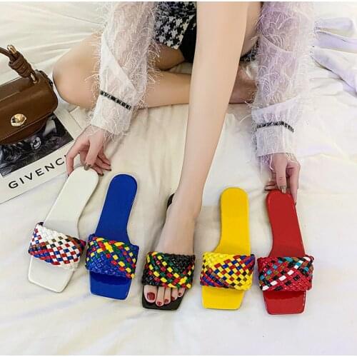 Womens Flat Slippers Fashion All-match Slippers 2021 New Woven PU Beach Shoes Open Toe Casual Sandals Summer Womens Shoes