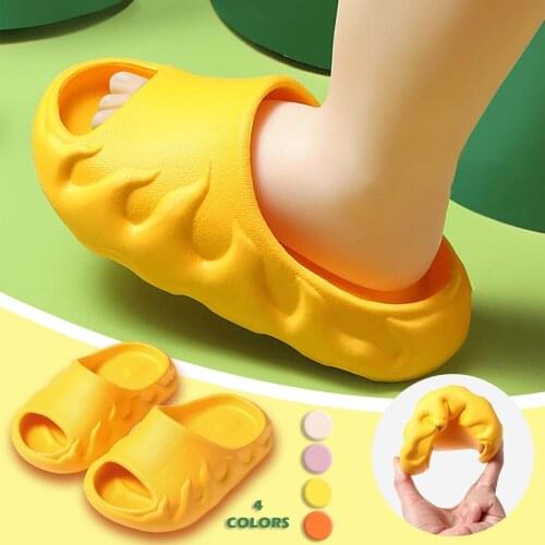 Boys Girls Slides Slippers Toddler Baby Soft Thick Sole Kids Shoes Beach Pool Bathroom Slides Sandals Summer Antiskid Flip Flops