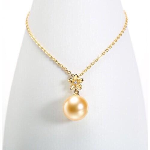 MADALENA SARARA 11mm Southsea Pearl Perfect Round Flower Style 18K Gold Pendant Necklace