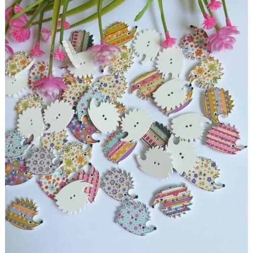 50PCs Wooden Buttons Hedgehog Shape Decorative Buttons Sewing And Scrapbooking botones 2 Holes buttons 18*25mm
