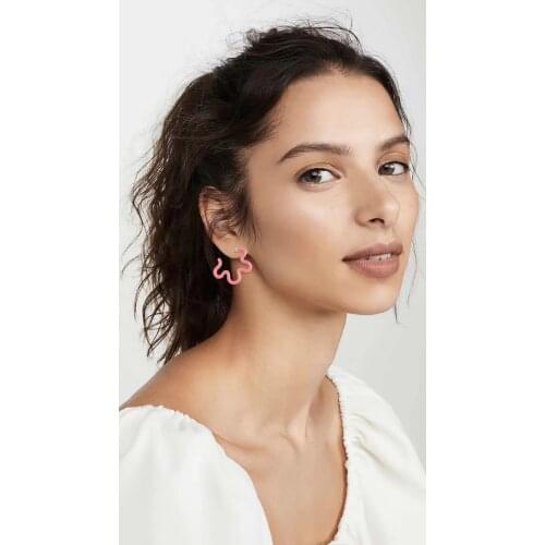 2021 New Fashion Girl Beach Party Jewelry Gift Summer Red Pink Blue Enamel Womens Curved Geometric Earrings Accessories