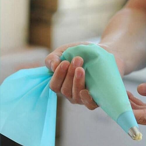 1pcs pack Confectionery Bag Silicone Icing Piping Cream Pastry Bag Nozzle DIY Cake Decorating Baking Decorating Tools