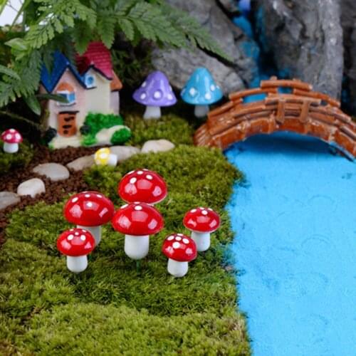 New Resin Crafts Decorations Mushrooms Mini Mushroom Terrarium Figurines Fairy Garden Miniatures Party Garden Ornament 10pcs