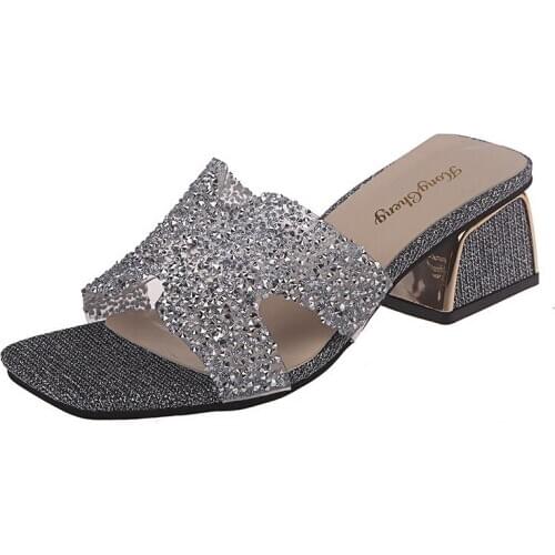 New style one word drag womens versatile rough heel water drill seaside beach Slippers womens fashion cool drag wear 2020