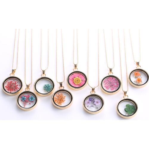 Glass Charms Pendant Necklace Dried Flower Real Dry Flower Round Locket Necklace Gold Chain Necklace for Women Jewelry Fashion