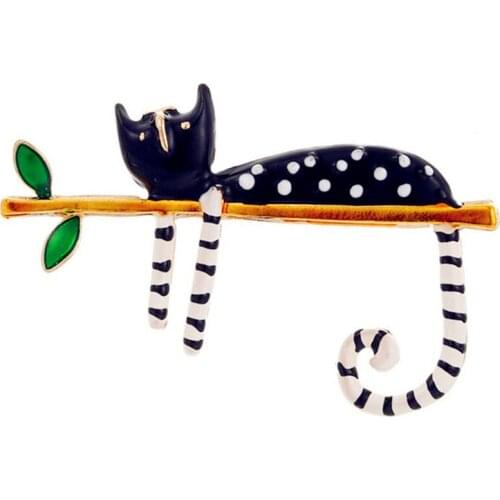 Lazy Cat Sitting On The Tree Enamel Brooches For Women And Men Bouquet Pin 2020 New Fashion Jewelry Brooch Pin