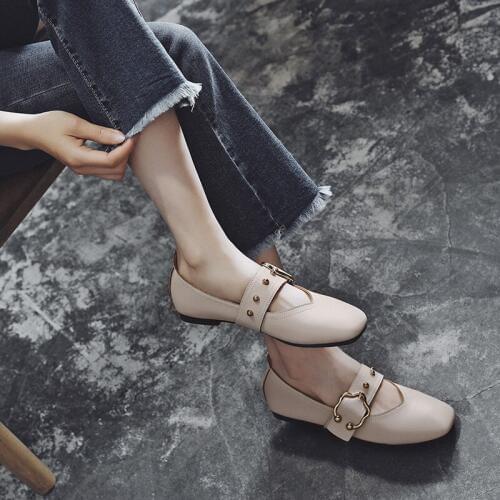 Little red spring and autumn peas shoes female 2018 new flat soft leather shallow mouth grandma square head Mary Jane shoes