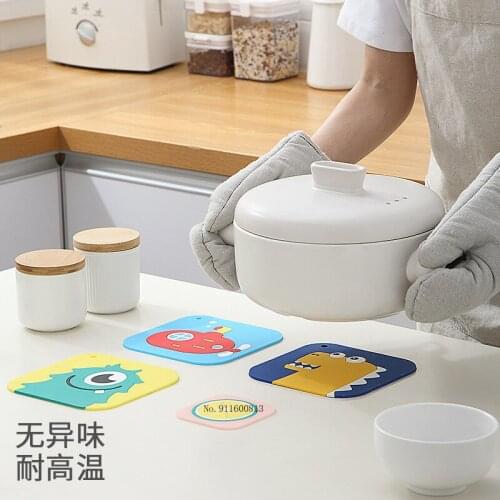 1 PCS Table Pad Silicone Insulation Placemat Cup Bowl pot Mat Home Decor Durable animal cartoon Pattern Coaster table mat