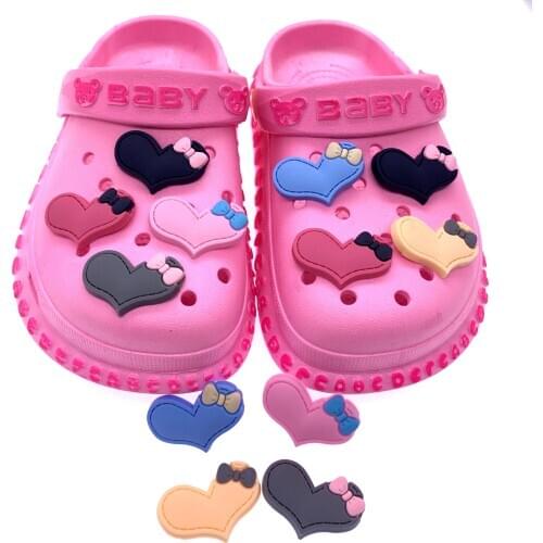 Wholesale 100PCS New Arrival Cartoon Heart Icon Shoes Charms Silicone Soft Jibz For Croc Charms Bracelets Decoration Accessories