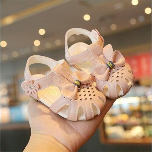 0-1 years old Baby sandals Girls' soft leather Summer comfortable and breathable soft-soled toddler shoes Princess shoes 15-19