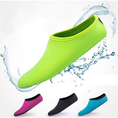 Womens and Mens Water Shoes Barefoot Quick-Dry Fin Socks Slip-on for Outdoor Beach Swim Snorkeling Yoga Paddling Boarding Print