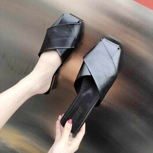 Womens Fashion Leather Bread Head Breathable Soft-soled Sandals Comfortable Indoor Outdoor Womens Shoes Flat Sandals U24-27