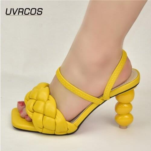 Yellow Color Banquet For Women Simple Party Prom Summer Slippers Italian Low Heels Summer Sandals For Wedding Elegant Shoes