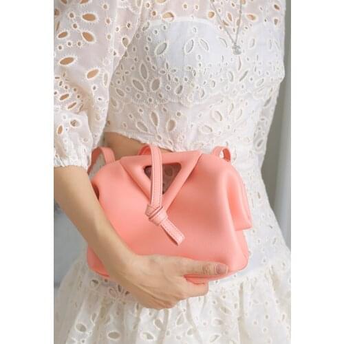 2021 New Calfskin Soft Leather Candy Color Cloud Inverted Triangle Bag Fashion Shoulder Womens Crossbody Handbag