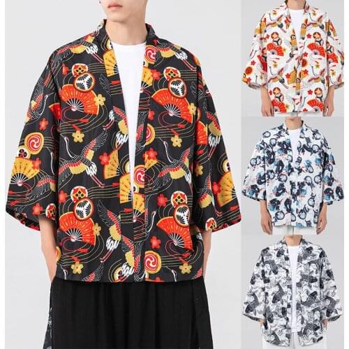 Japanese Style Fashion Kimono Men Floral Print Butterfly Kimonos Cardigan Three Quarter Sleeve 2021 New Harajuku Streetwear