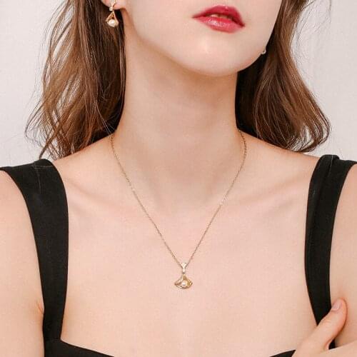 Dara Gothic Pendants