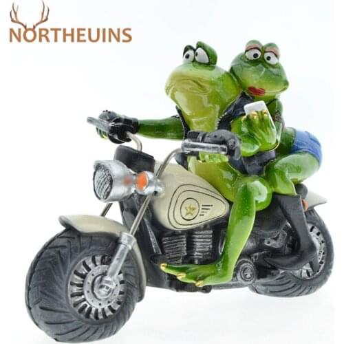 NORTHEUINS Resin Couple Riding Motorcycle Frog Figurines Creative Modern Home Decoration Accessories Nordic Study Desk Ornament