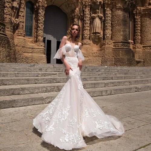 Hot Sale Vintage Mermaid Lace Bridal Wedding Dresses Off Shoulder Sleeves Sweetheart Appliqued Wedding Gowns for Bride Back Out