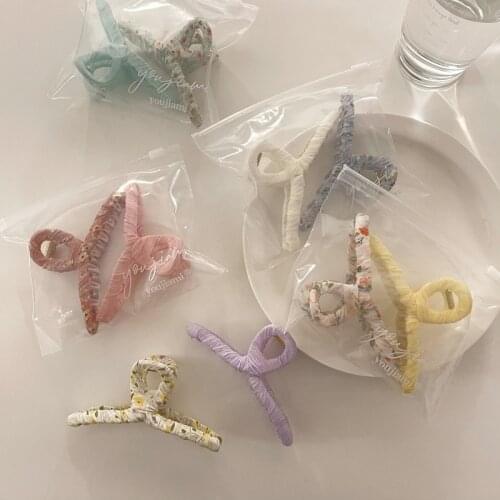 2021 Hot Sale 2pcs Flower Fabric Hair Claw Hair Accessories For Women Girl Summer Hair Crab Clamp Lady Shark Hair Clip Headwear