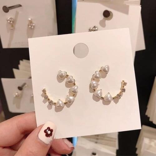 Korean Sweet Heart Shape Simulated Pearl Earrings for Women Girls Gold Color White Pearl Hoop Earrings Statement Jewelry Gift