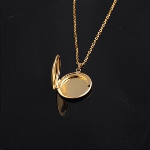 GRACE MOMENTS Women's Medallions