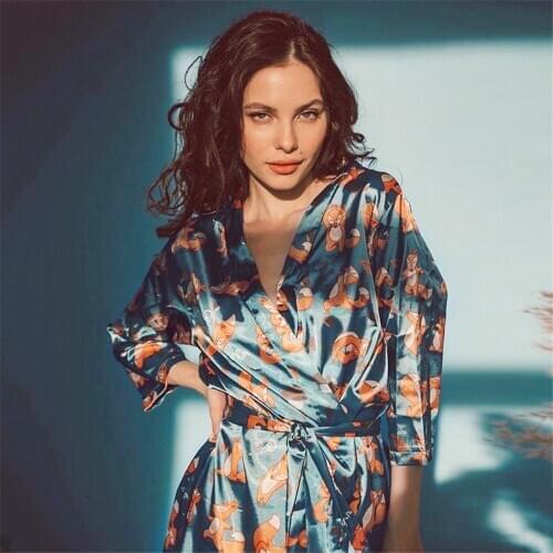 Winter Cute Style Ladies Pajamas Satin Color Printing Mid-Length Home Cacual Sleepwear Sexy