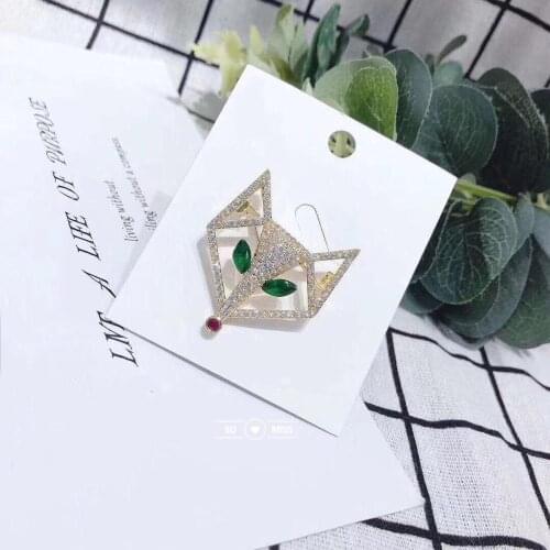Free Shipping Fashion Womens Mens Fox Design Korean Style Trendy CZ Stone Blue Eyes Brooch Badge Christmas Gifts Accessories