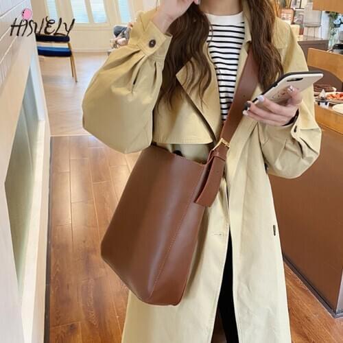 HISUELY 2021 New Fashion Women Bucket Bag Vintage Messenger Bag High Quality Retro Shoulder Bag Simple Crossbody Bag Tote Q6