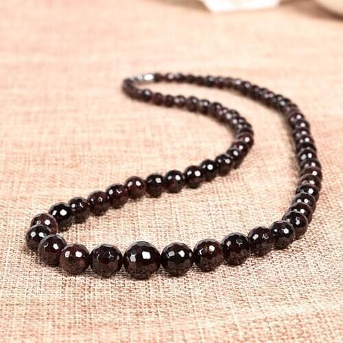 Black, There are large and small quadrilaterals on the beads 10 mm jet necklace.Have the embodiment of temperament