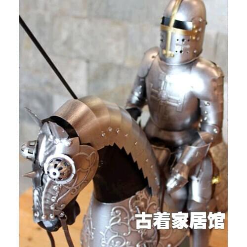 The European Medieval Knights of European cavalry retro Samurai bar restaurant one living room TV cabinet decoration