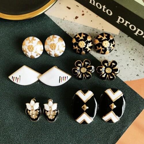 Vintage Retro Stud Earrings Splicing Pattern Oil Dripping Oval Fan Round Shape Jewelry For Women