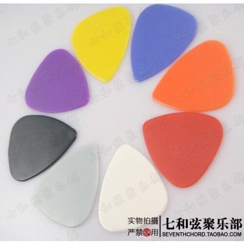 100pcs/lot mix color Plastic guitar picks with No logo printing 0.81mm Guitar Plectrums