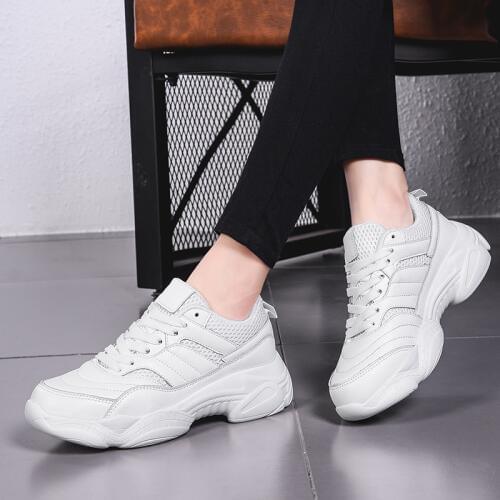 Black dad shoes, womens Korean version, original accommodation, new 2020 thick sole leisure sports shoes, INS super hot womens