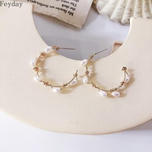 Fashion Exaggerated Gold Metal Geometric Pearls Earrings Statement Joker Pearl Women Hoop Earrings Jewelry Gift