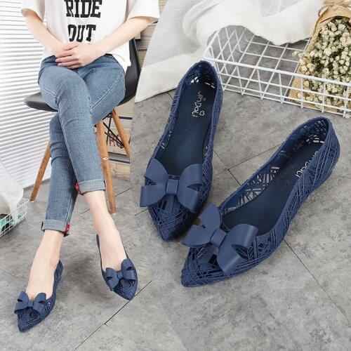 2021 New Hollow Womens Shoes Breathable Pointed Jelly Sandals Casual Flat With Non-Slip Student Rain Boots Female Mother Shoes