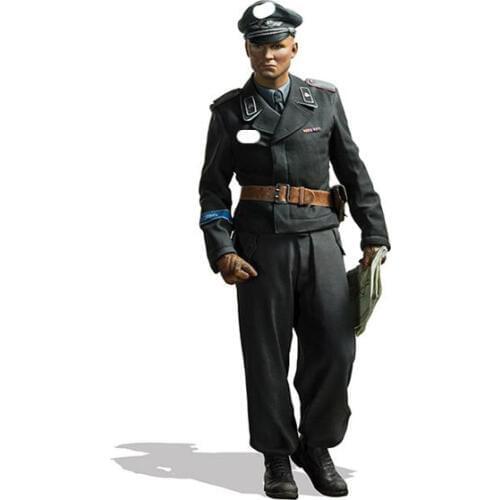 1/35 officer, figure of Resin Kit Model, of Second World War, German Air Force armoured division, unassambled without painting