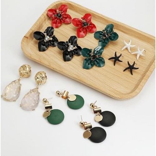 2020 New Trendy Personality Fresh Flower Starfish Shape Stud Earrings for Women Exaggerated Geometry Dangle Earrings Jewelry
