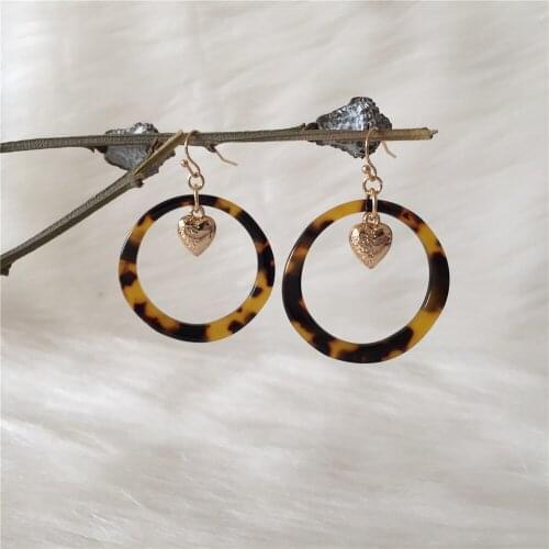 Casual Fashion Drop Earrings Gold Color Heart with Acrylic Circle Drop Earrings for Women Vintage Statement Jewelry Accessories