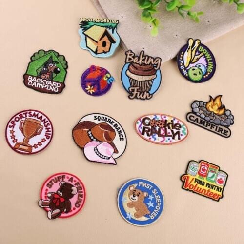 New Fashion Fire Bowling Sport Trophy Iron on Badges Sew on Cartoon Hat Dog Peace Badge Patches Garment Bag Appliques Accessory