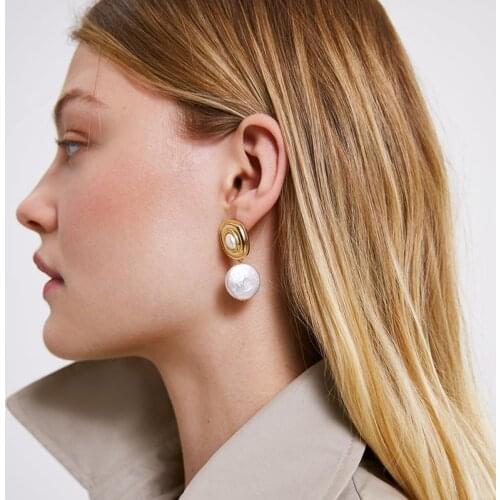 2019 New Trendy Vintage Baroque Pearls Dangle Earrings Zinc Alloy Geometric Charm India Drop Earrings For Women Party Wedding