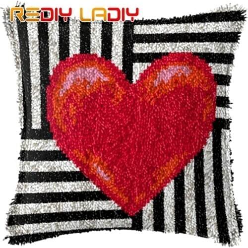 Latch Hook Cushion Love Pattern Pillow Case Crochet Art & Crafts Acrylic Yarn for Embroidery Sofa Bed Cushion Cover Home Decor