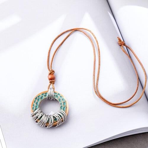 Vintage Jewelry for Women Pendant Long Necklace Choker Female Initial Neck Chain Decoration For New Year Gift Jewellery Wooden