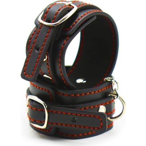 2020 New Erotic Adjustable Leather Handcuffs Bdsm With Metal Chain Bondage Handcuff Wrist Cuffs Strap For Slave Role Play Flirt