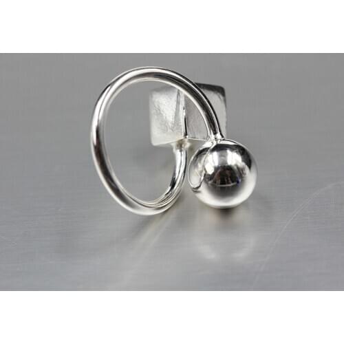 Genuine sterling silver ring female models on Korean version of Ruili fashion silver jewelry ring ball transfer adicolo