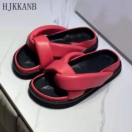 2021 Summer New Soft Leather Stitching Thick Bottom Slippers Heightening Casual All-match Slides Home Outdoor Flat Beach Shoes