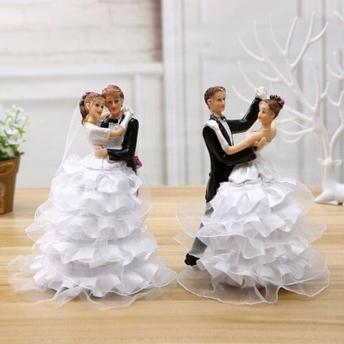 DIY Europe Puppet Crafts Resin Characters Decoration 1 Set Of Couple Dolls Wedding Cake Decoration Miniature Gardens Ornaments