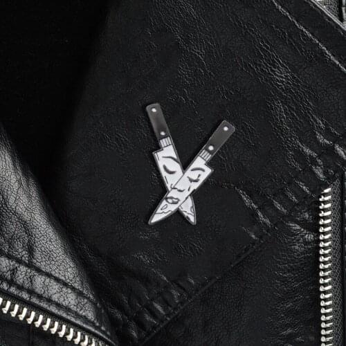 Three-dimensional double-knife wounded face exaggerated fashion brooch suitable for all clothes and also for all personalities