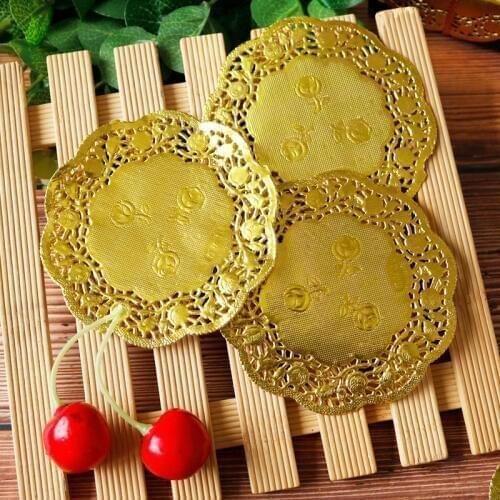 50pcs 3.5" Gold Paper Doilies Napkin Pads Hollowed Lace Paper Mat Lace Doily Doyleys Coasters Placemat Party Weding Decoration