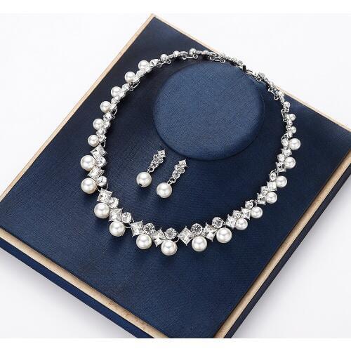 CC Earring and Necklace Pearl Luxury Jewelry Sets Charm Wedding Accessories For Bridal Women Ladies Crystal Wholesale Gift D069